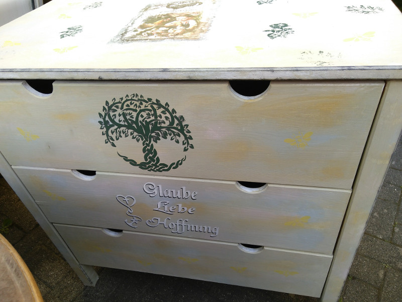 bastelkommode-extern-2klein.jpg